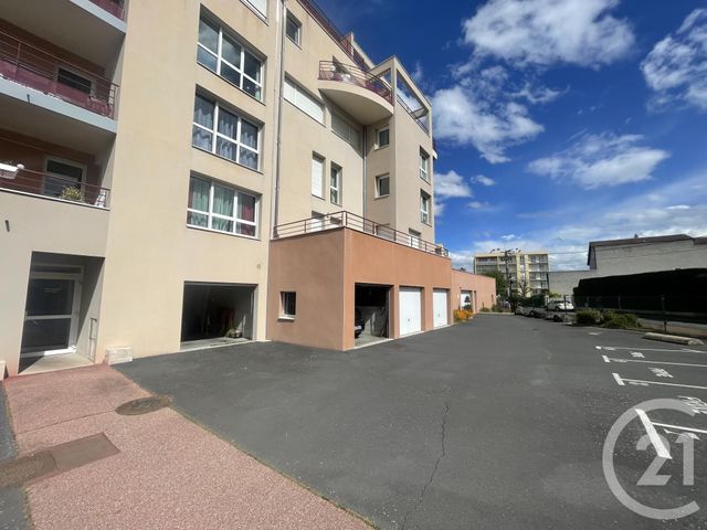 Appartement F3 à vendre - 3 pièces - 80.7 m2 - BRIVES CHARENSAC - 43 - AUVERGNE - Century 21 L'Agence Du Velay